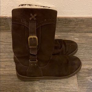 White Mountain Dark Brown Suede Boots